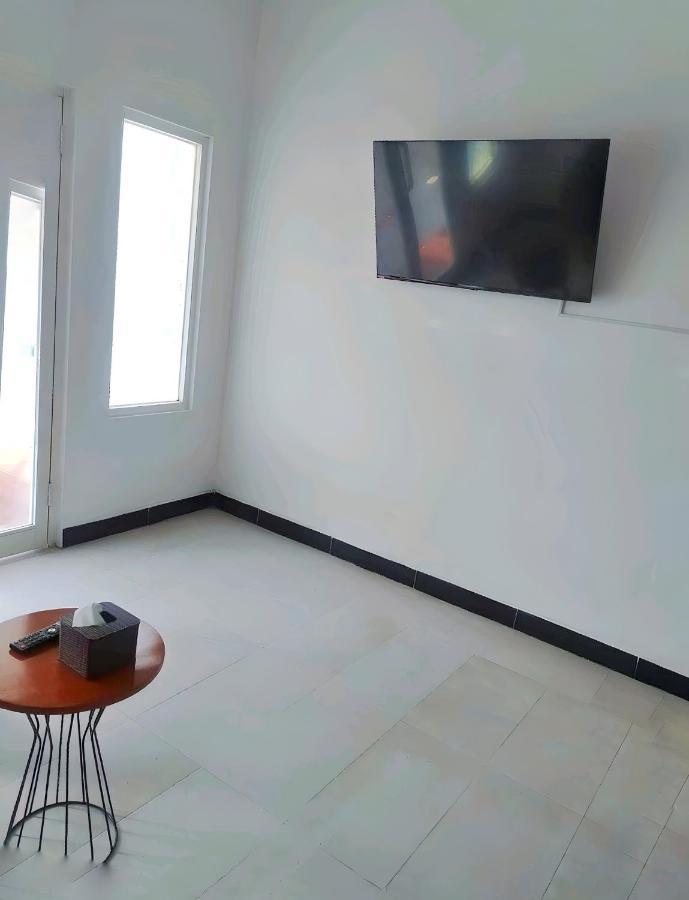 Homestay Omah Putih Bantul Eksteriør bilde